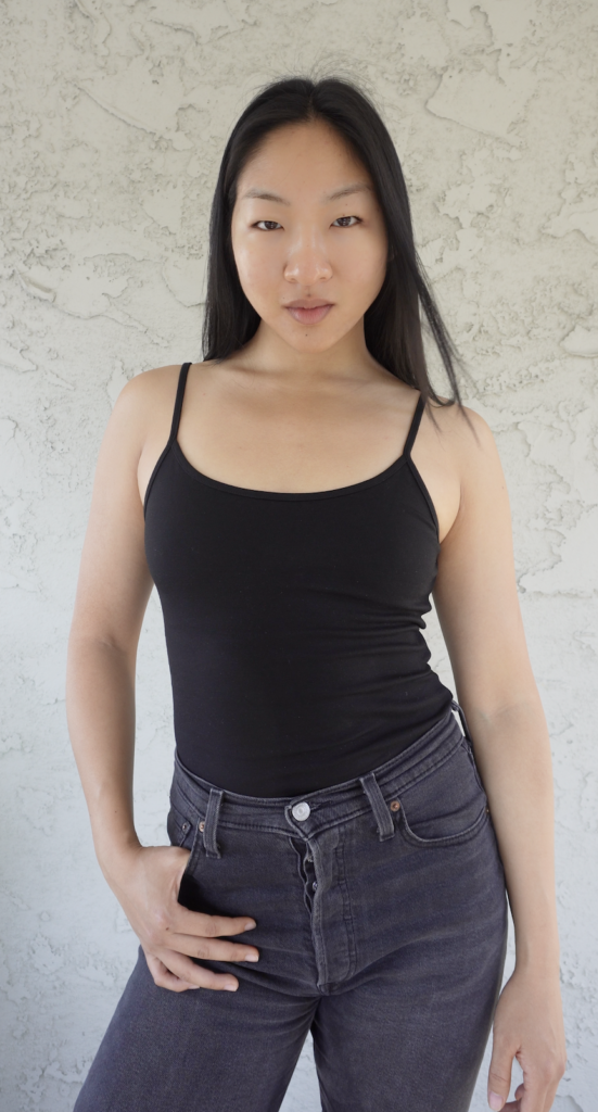 Petite model midshot digitals