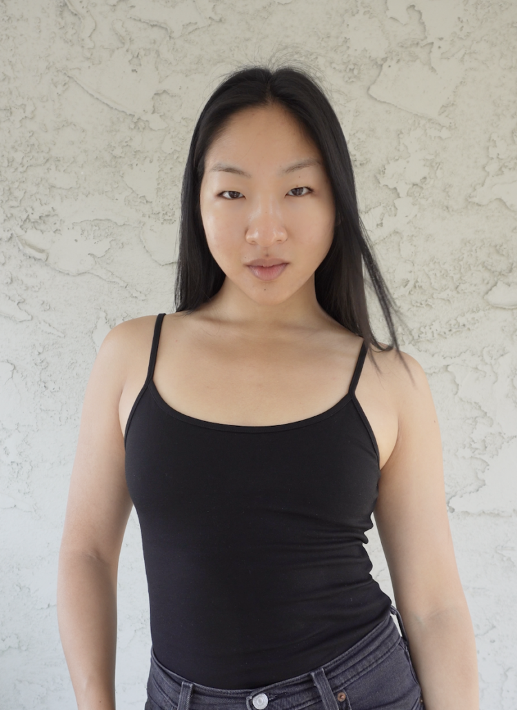 Petite model midshot digitals